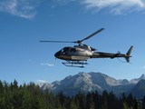 0-Helikopter-zur-Versorgung-der-Huetten