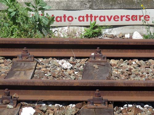 Zug, Bahngleise, Ligurien, Italien